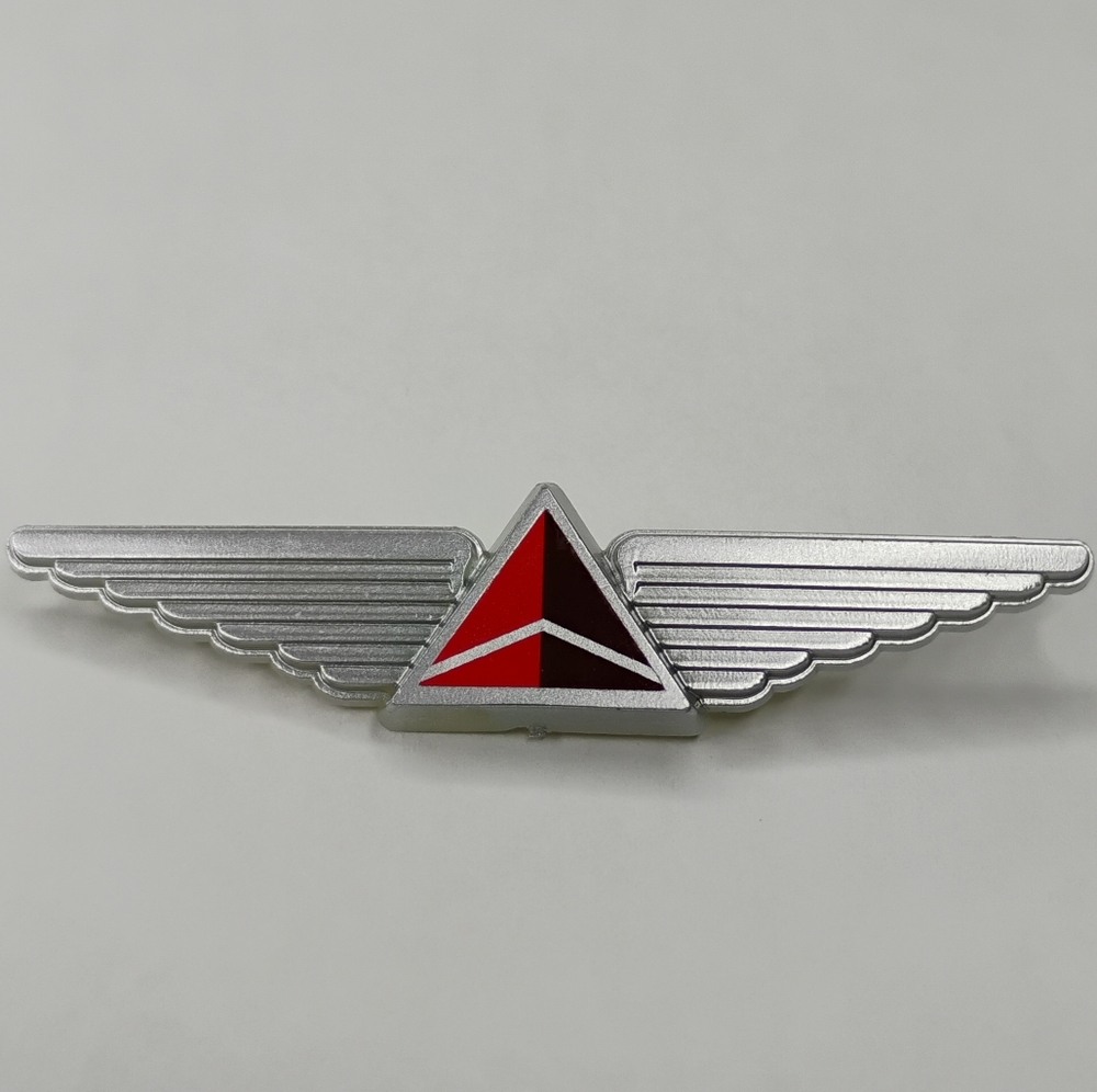 Delta Airlines Kids Pilot Costume Plastic Wings Lapel Pin Souvenir Halloween